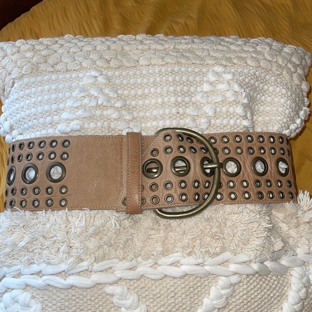 Tan Leather Belt - Picture 2 of 10